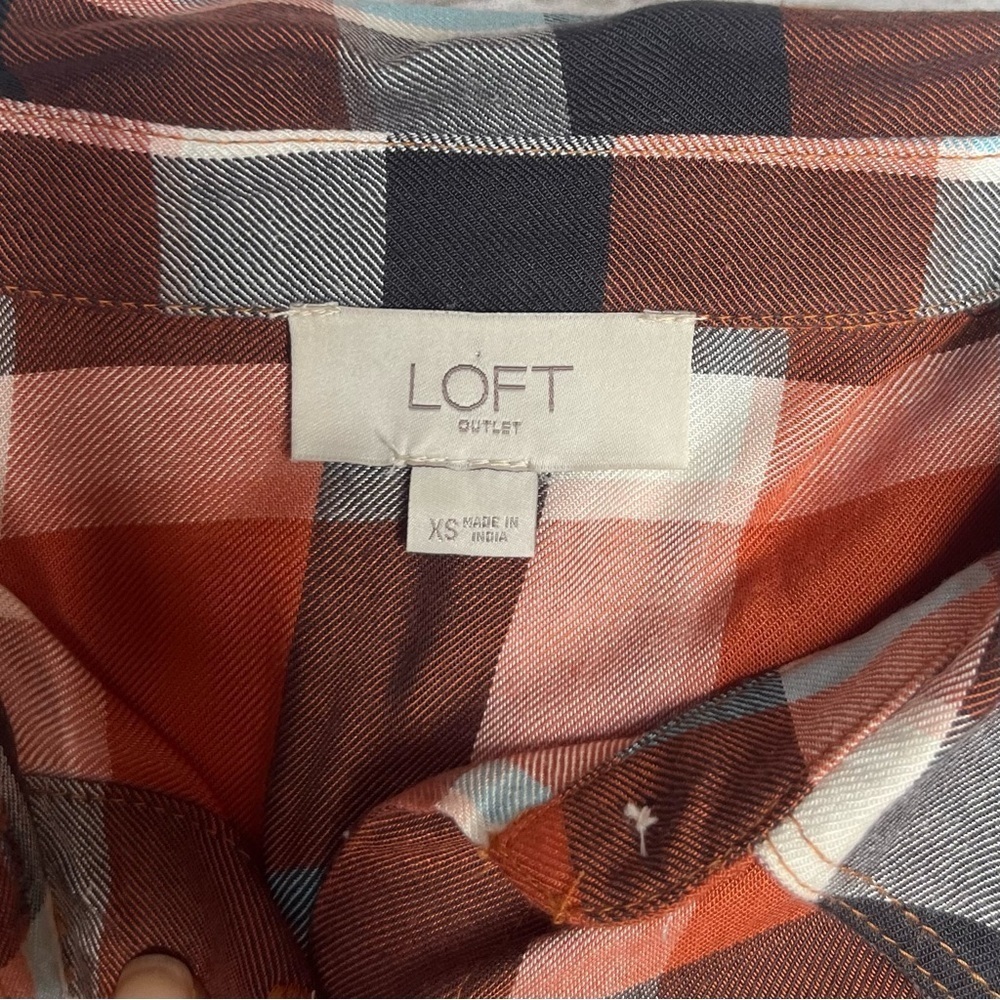 LOFT Plaid Long Sleeve Button Down Shirt Size XS - Picture 2 of 9